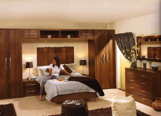 Dark Walnut Roma