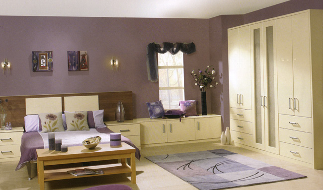 High Gloss Cream Venice